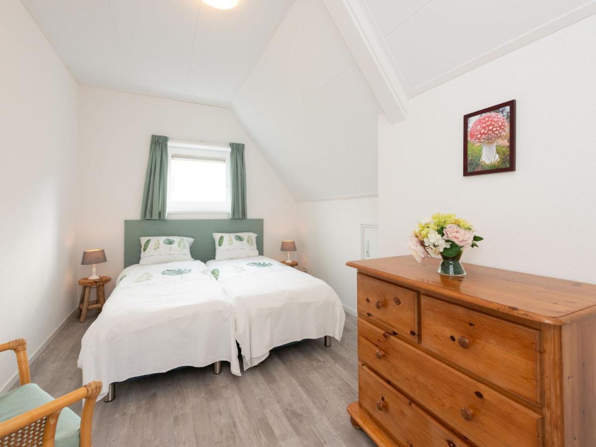 Quaint Apartment In Schoorl Near Tennis Court Exterior photo